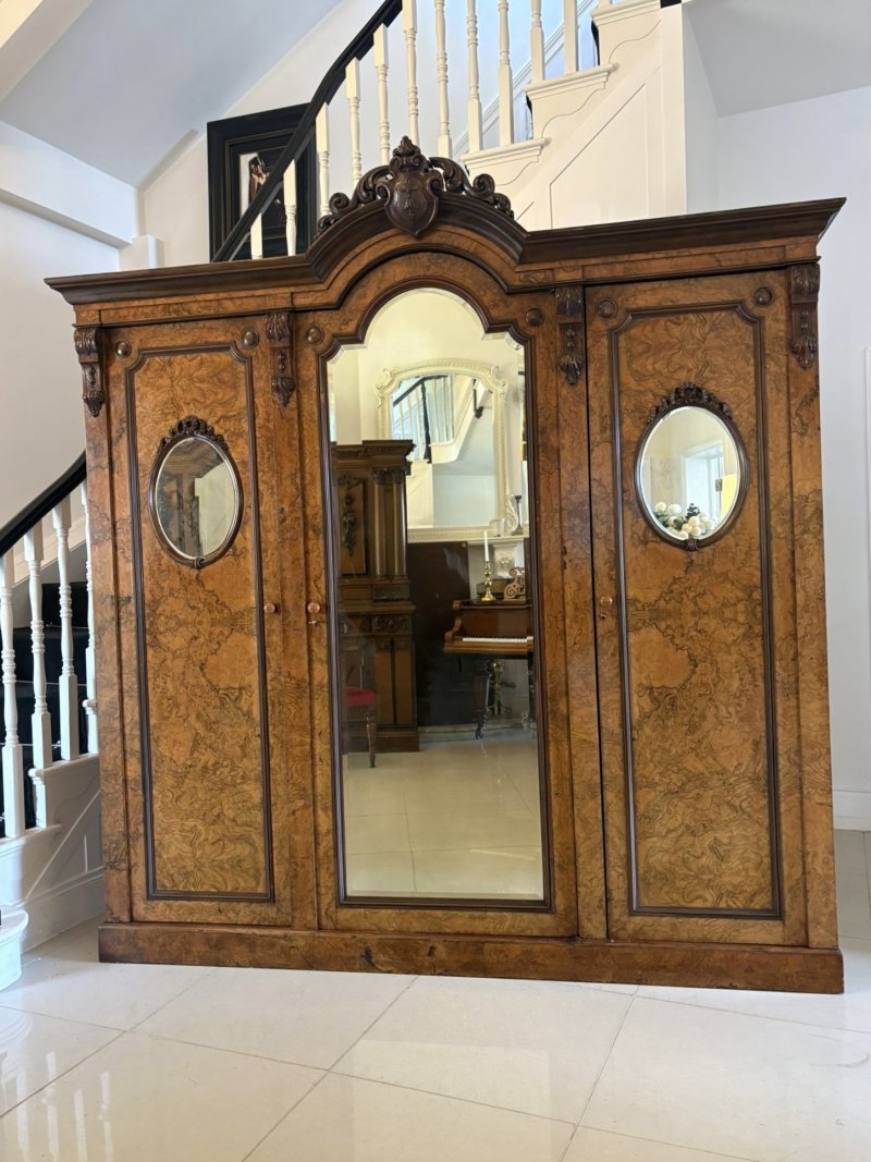 Outstanding Quality Large Antique Victorian Unusual Carved Burr Walnut 3 Door Wardrobe - Image 4
